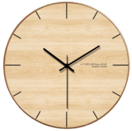 färg Wall Clock In Wood Wood